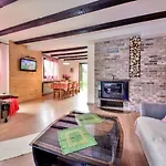 Dom wakacyjny Bozica By Interhome